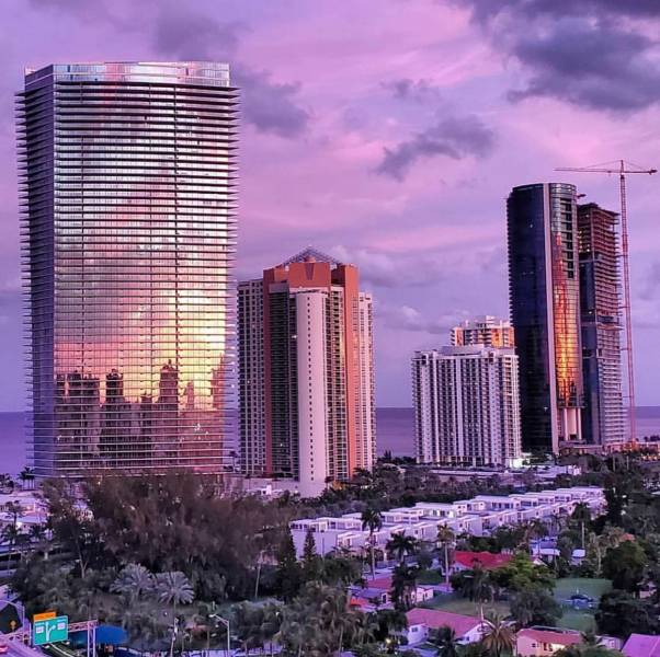 Armani/Casa Miami Residences Luxury Apartments For Sale Miami